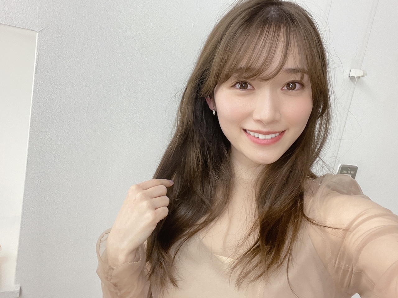 守屋 麗奈｜anan〝美容の坂道のぼり隊〟（2022-02-22）